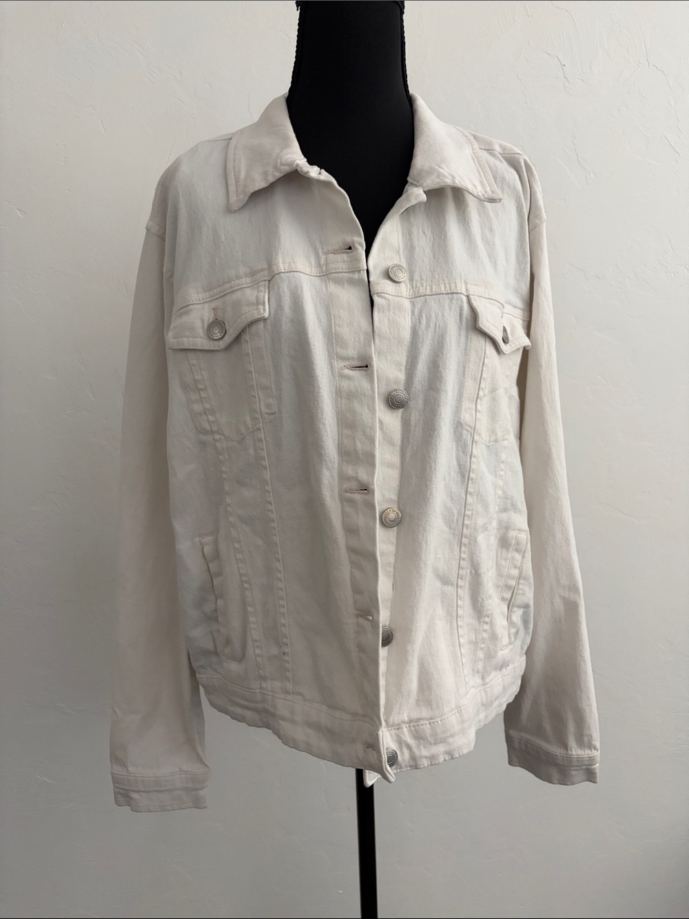 Women's Cream Button-Front Denim Jacket